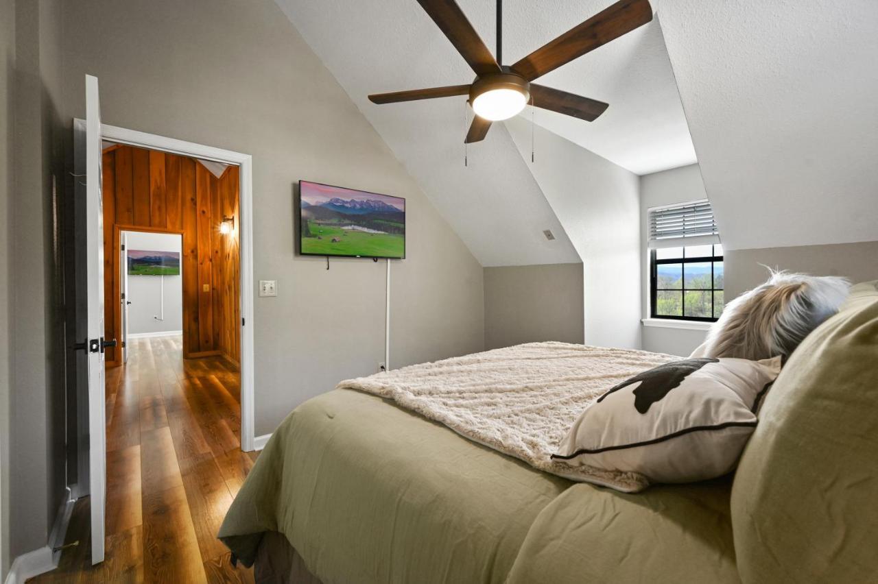Private Mountain Cabin, Hot Tub Escape In The Smokies, With The View Sevierville Kültér fotó