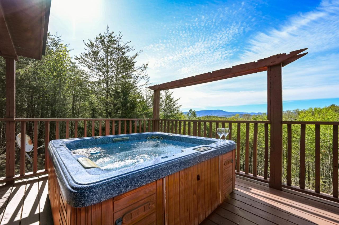 Private Mountain Cabin, Hot Tub Escape In The Smokies, With The View Sevierville Kültér fotó