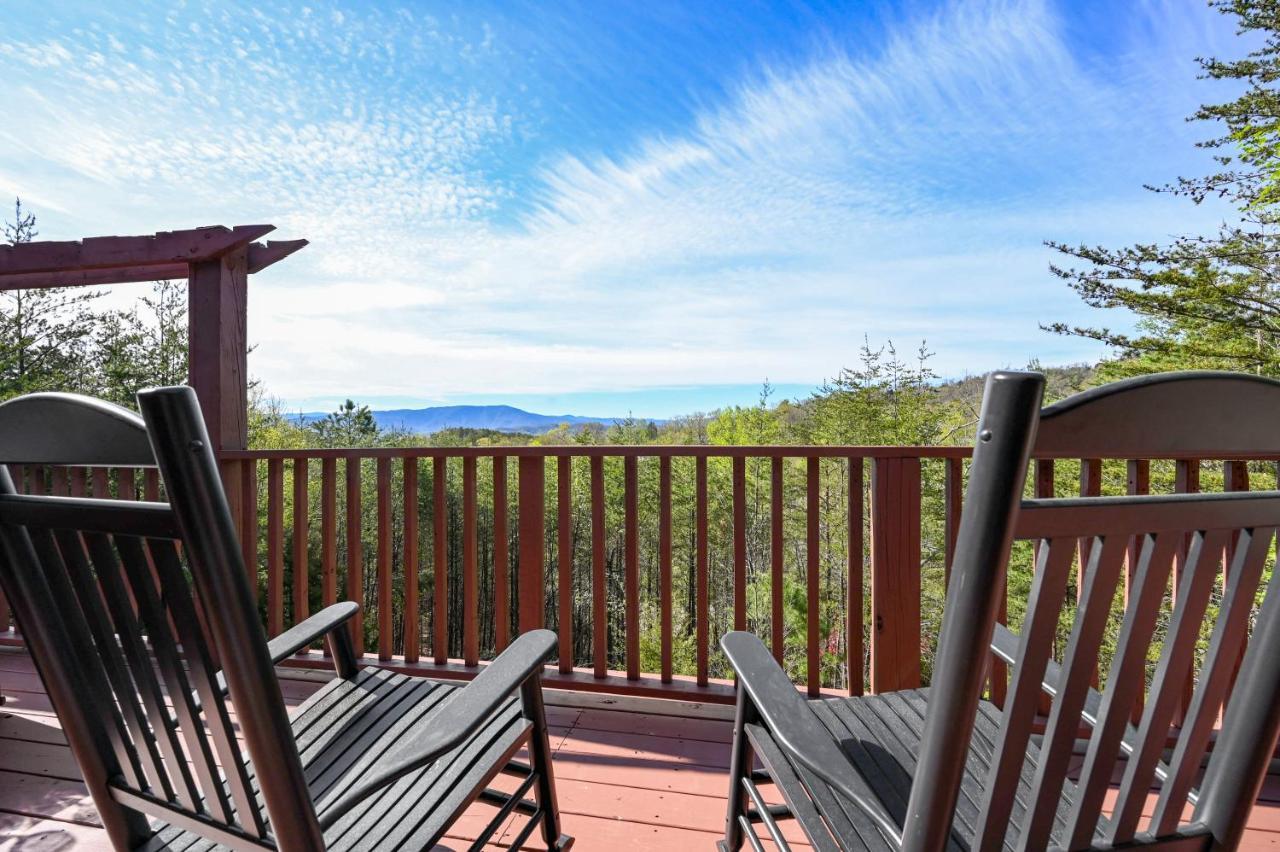 Private Mountain Cabin, Hot Tub Escape In The Smokies, With The View Sevierville Kültér fotó