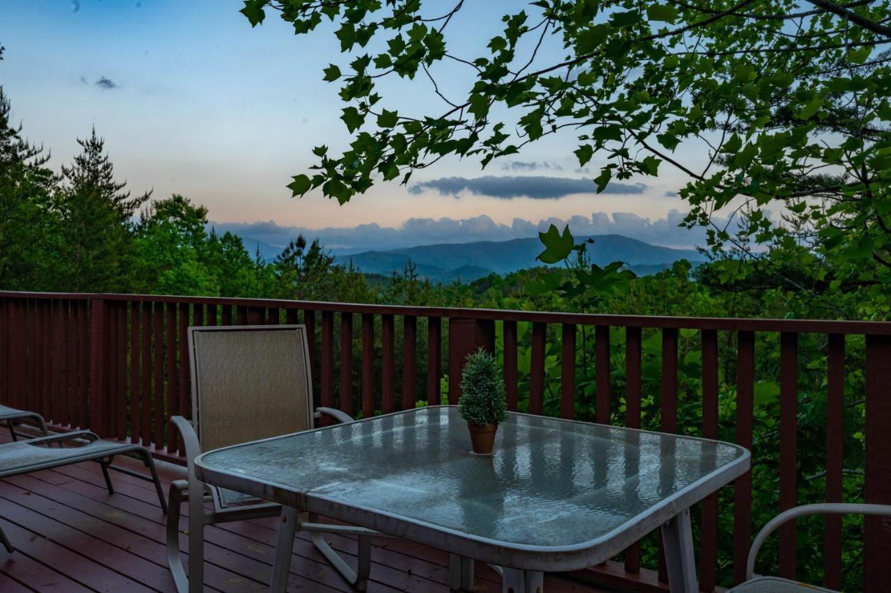 Private Mountain Cabin, Hot Tub Escape In The Smokies, With The View Sevierville Kültér fotó